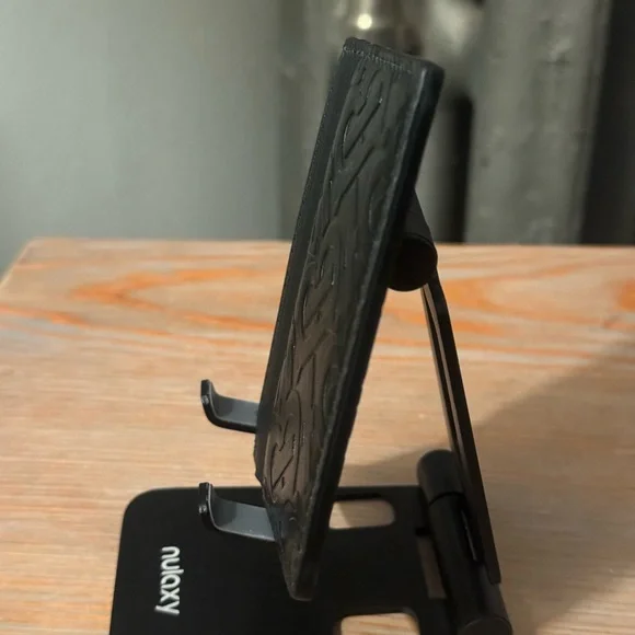 Burberry Embossed black - Picture 6 of 12